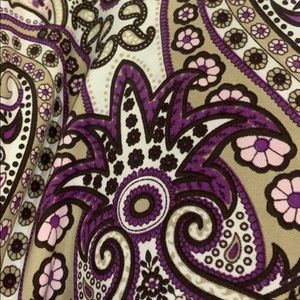 Meet your Posher, Razia